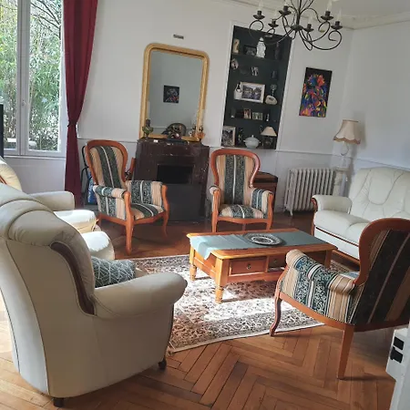 De Souza Bed & Breakfast Bouille-Loretz