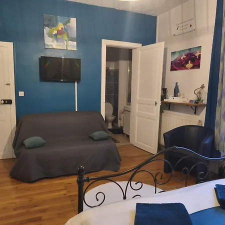 Bed & Breakfast De Souza 3*